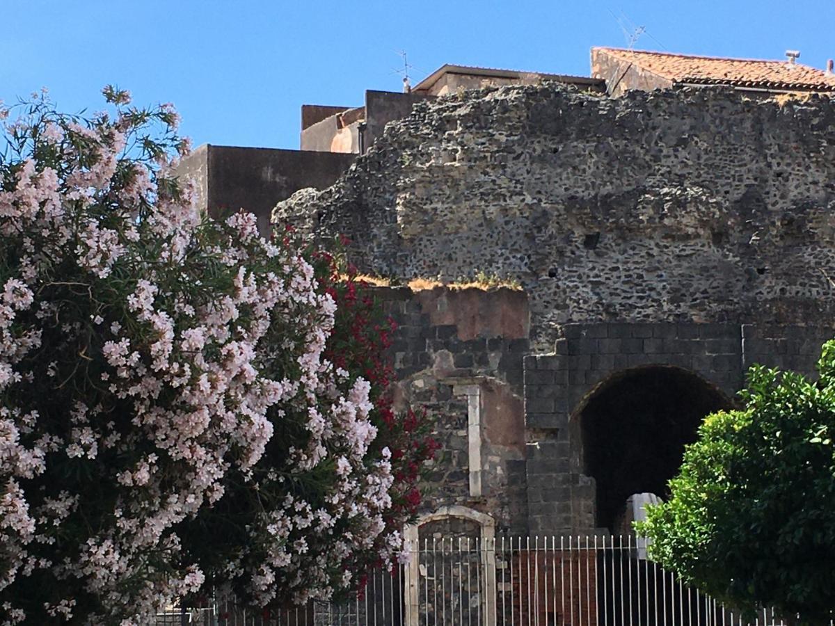 Casa Ega E La Rotonda: Bellissimi Monovani Nel Cuore Di CTA Eksteriør bilde